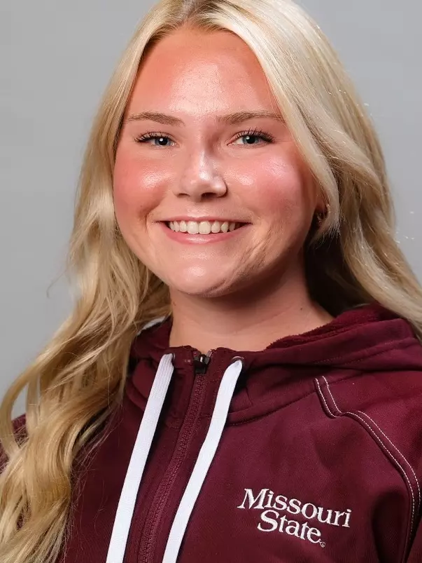 Payton Smith headshot