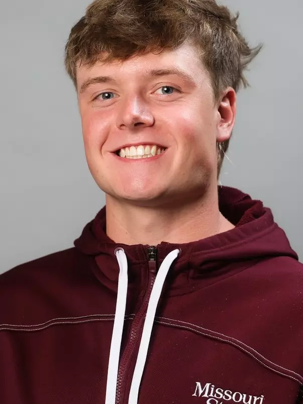 Robbie Hill headshot