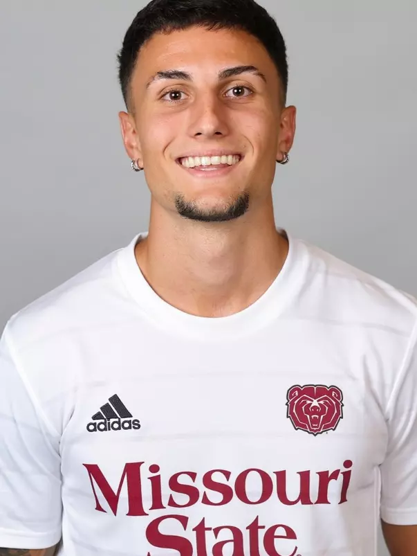 Adrián Esteban headshot