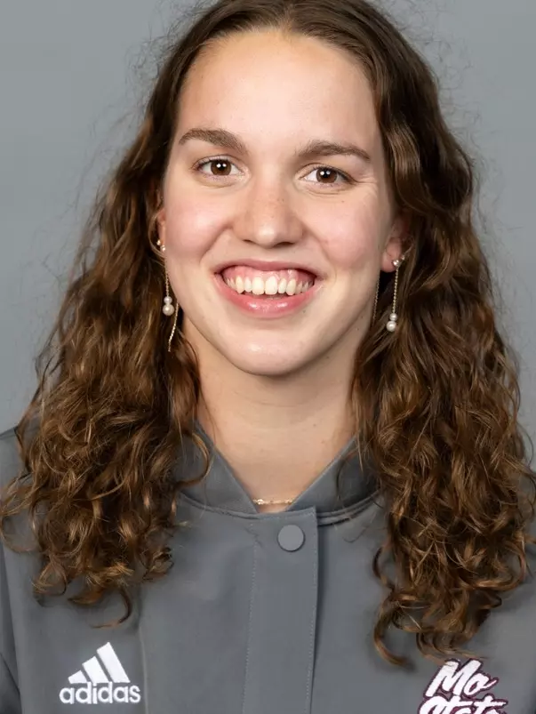 Lana Janson 2024 headshot