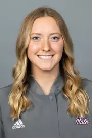 Samantha Roemer 2024 headshot