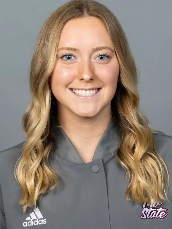 Samantha Roemer 2024 headshot
