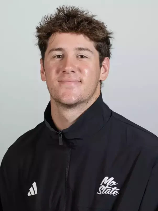 Ailshire Headshot