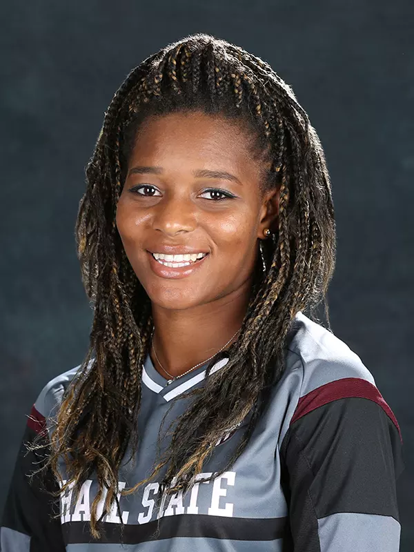 Tanya de Souza headshot