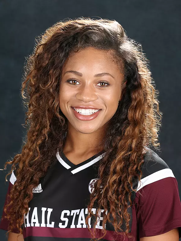 Khalyn Harmon headshot