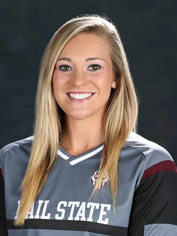 Courtney Tompkins headshot