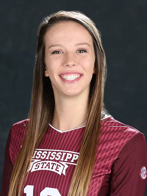 Katie Nicholson headshot