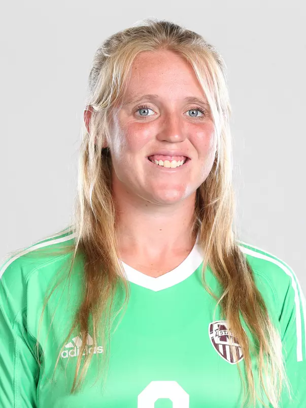 Rhylee DeCrane headshot