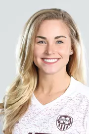 Kayleigh Henry headshot