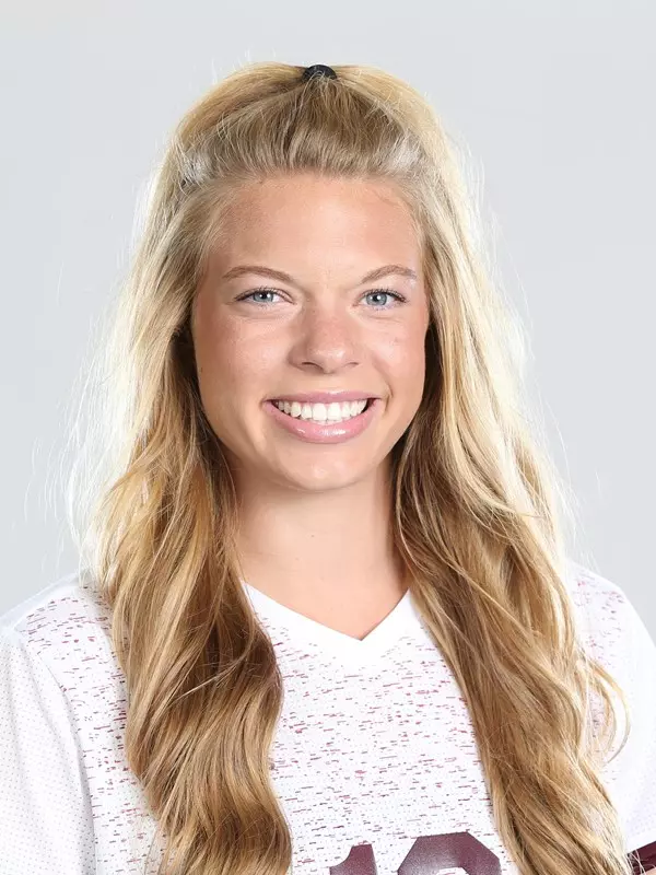 Hannah Smith Headshot