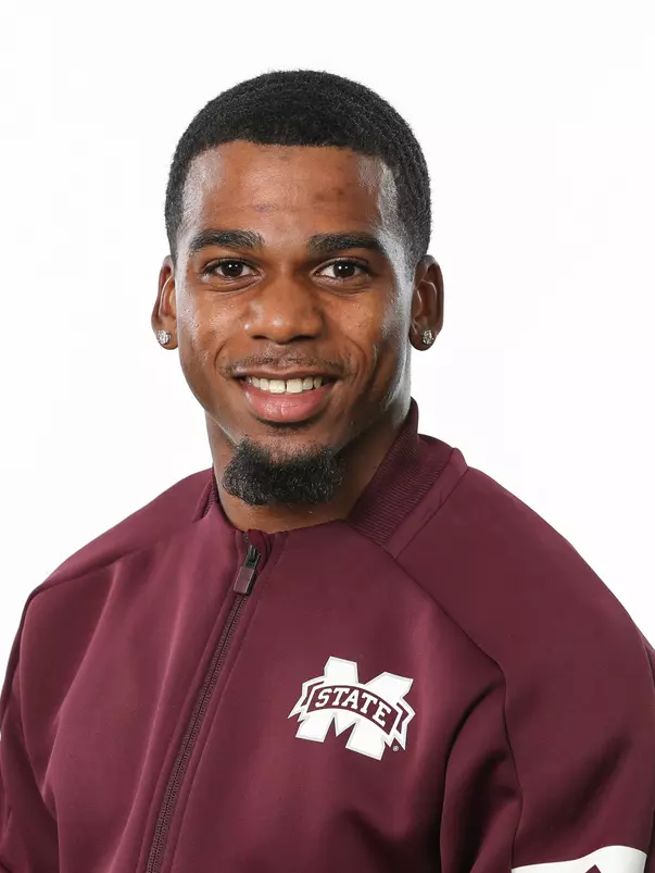 09-20-19 Headshots
Dejon Devroe
Photo by Aaron Cornia
