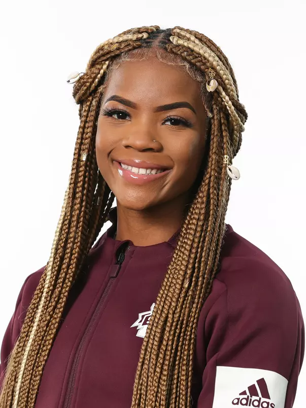 09-20-19 Headshots
Alexis Farley
Photo by Aaron Cornia