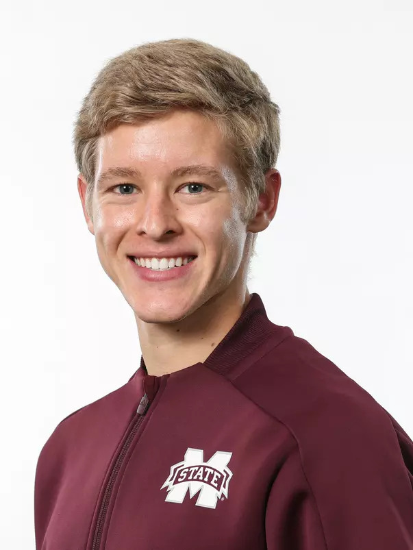 09-20-19 Headshots
Lake Spradling
Photo by Aaron Cornia