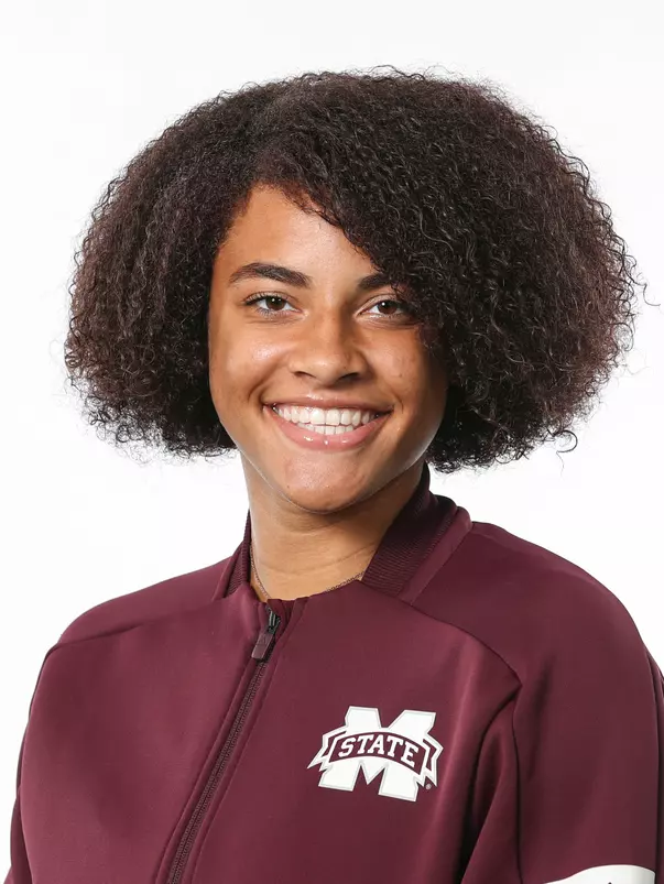 09-20-19 Headshots
Alexandra Woodberry
Photo by Aaron Cornia