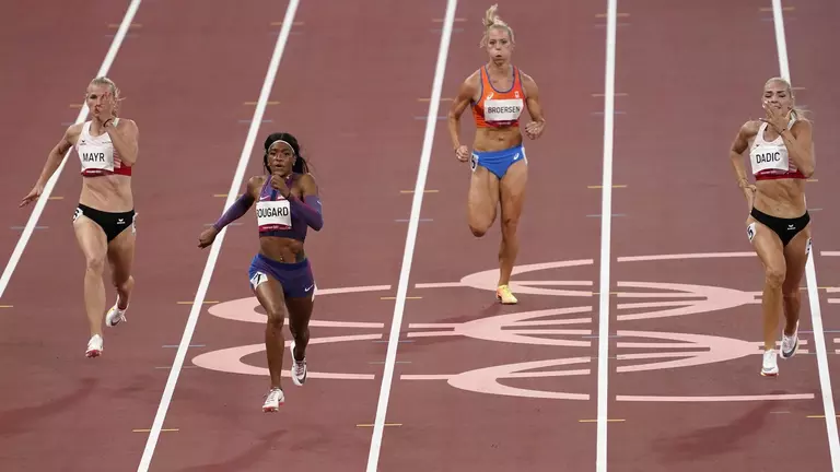 Bougard Grabs Two Season Bests On Day One