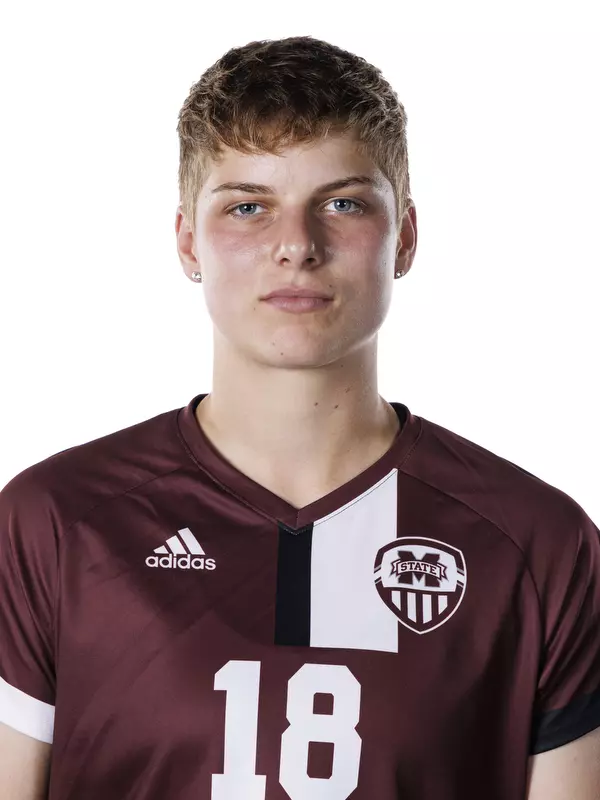 STARKVILLE, MS - July 20, 2022 - Mississippi State Defender Gwen Mummert (#18) headshot taken during the 2022 Soccer Production Day at the Shira Complex at Mississippi State University in Starkville, MS. Photo By Austin Perryman