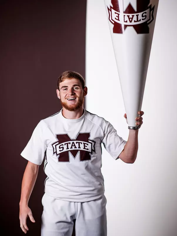 Spirit Headshots 2022-23 - B. Hull