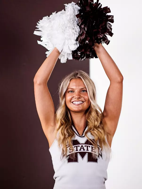 Spirit Headshots 2022-23 - M. Head