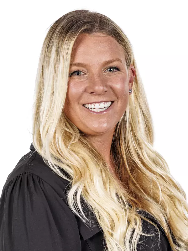 STARKVILLE, MS - October 11, 2023 - Taryne McKinney headshot taken at the Holliman Athletic Center at Mississippi State University in Starkville, MS. Photo By Mike Mattina