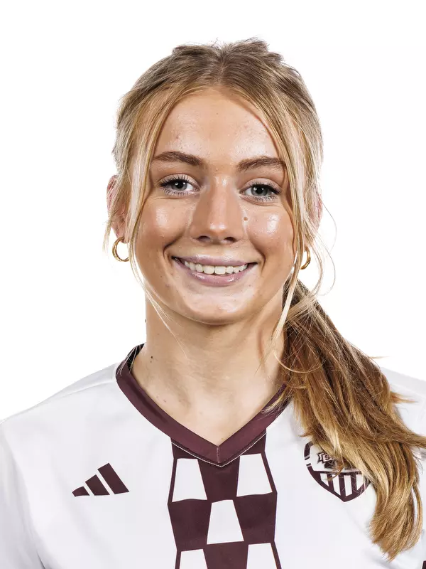 STARKVILLE, MS - July 28, 2023 - Mississippi State Midfielder Alivia Buxton (#10) during 2023-2024 Soccer Production Day taken at the Holliman Athletic Center at Mississippi State University in Starkville, MS. Photo By Mike Mattina