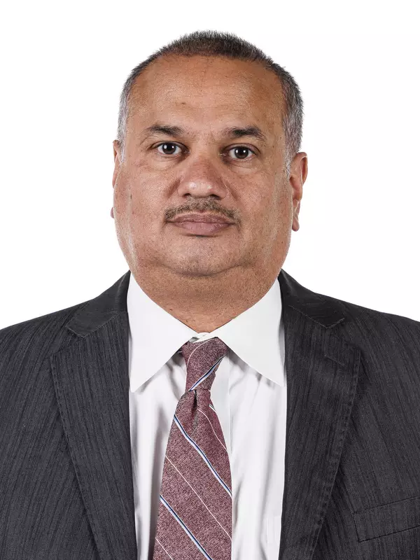 STARKVILLE, MS - September 05, 2023 - Mississippi State Assistant Coach David Anwar headshot taken at the Holliman Athletic Center at Mississippi State University in Starkville, MS. Photo By Mike Mattina