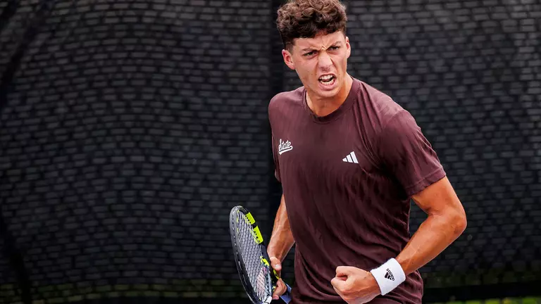 No. 11 Bulldogs Win Sixth in a Row, Defeat Rebels in Oxford