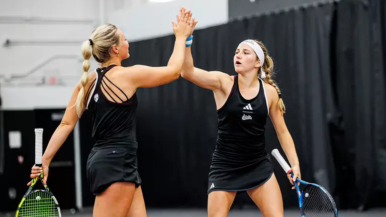 Bulldogs Fall In Regular Season Finale