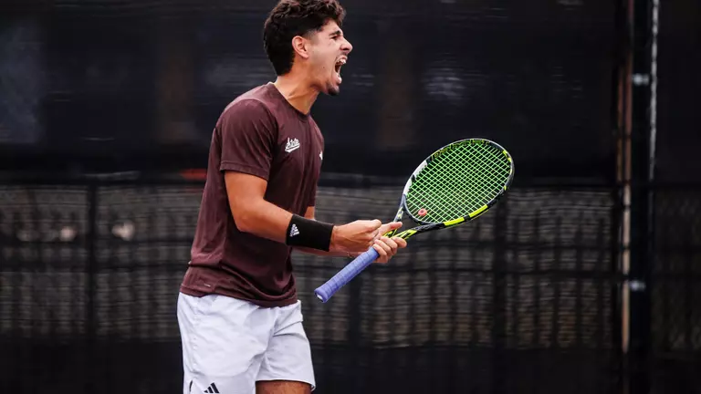 Bulldogs Conclude Road Trip at Indiana