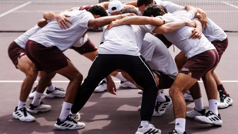 No. 10 Bulldogs Host No. 3 Texas in Top 10 Showdown