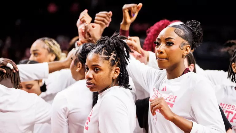 Bulldogs Fall To #3 South Carolina