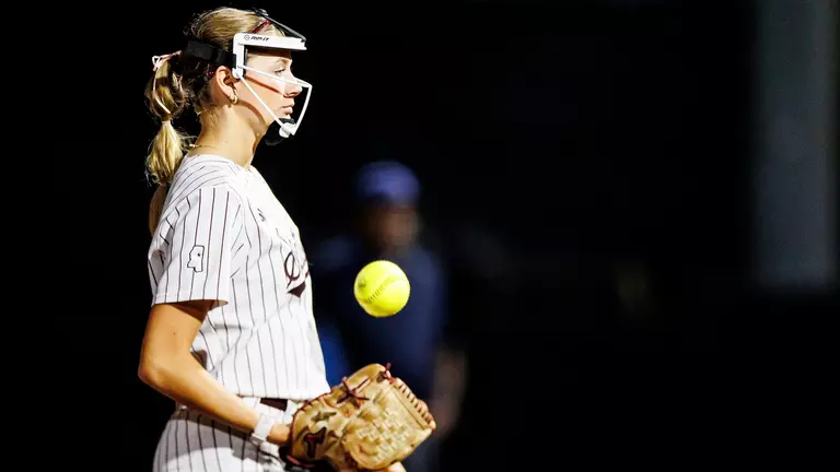 Faircloth Fans 14 As Bulldogs Complete Perfect Weekend In Waco