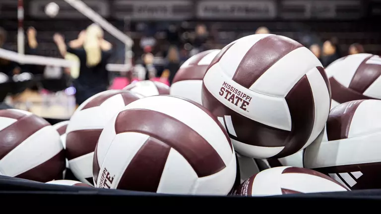 Darty Dennis Releases Spring Volleyball Schedule