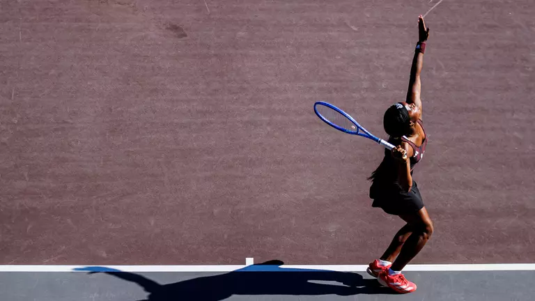 Bulldogs Fall to Rebels in Oxford, 4-3