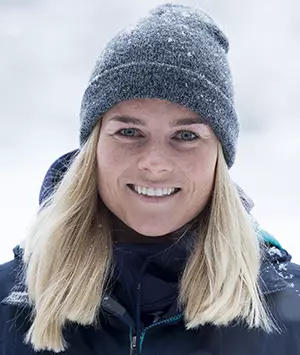 SKI_1718_Kari_Hole_WEB