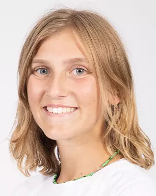 Hannah_Perrin_Headshot