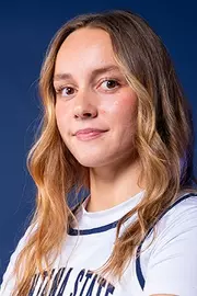 WBB_2525_15_ISSY_BUNYAN_HEADSHOT_WEB