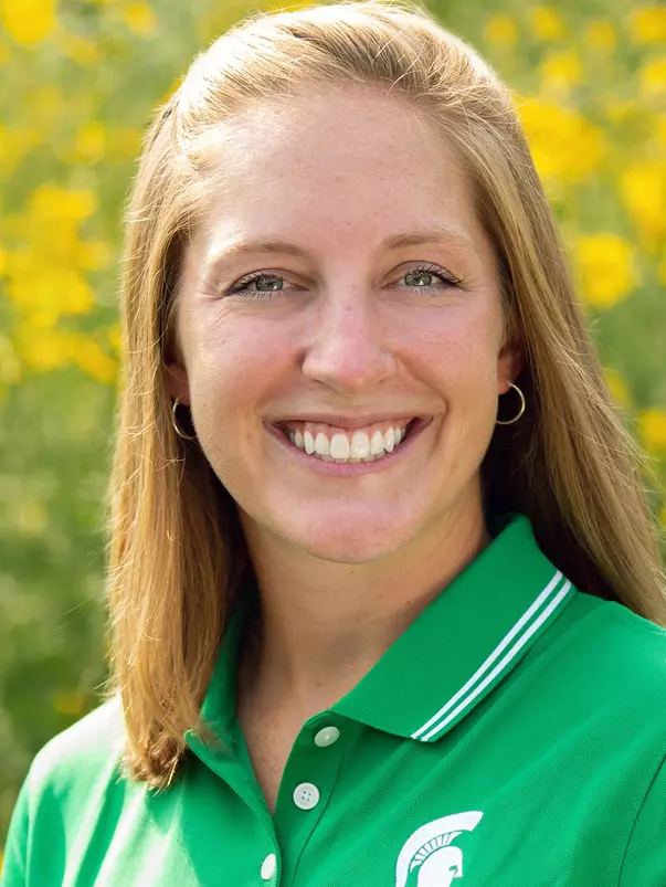 Caroline Powers 2020-21 headshot