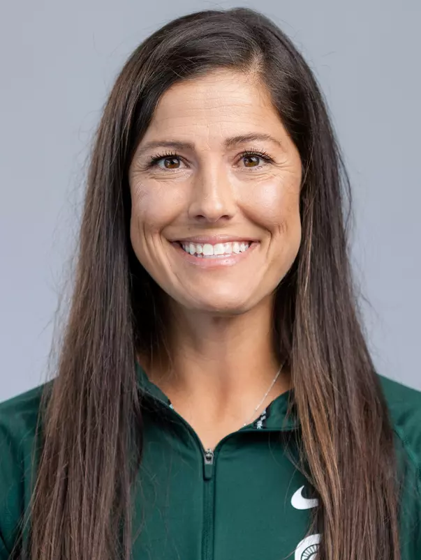 Danielle Stenger, softball, headshot, 2022