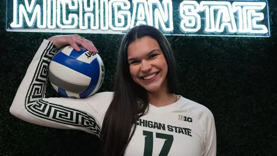 Volleyball Announces Addition of Middle Blocker Kaya Hood