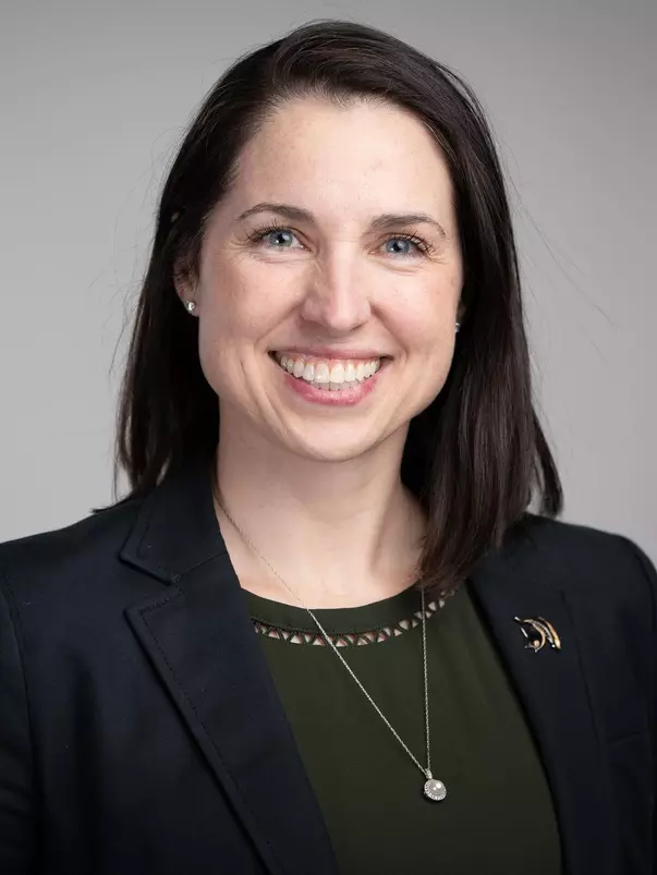 Leah Johnson, headshot, volleyball, 2022