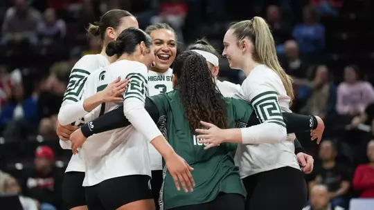 Volleyball to Host Battle at Breslin