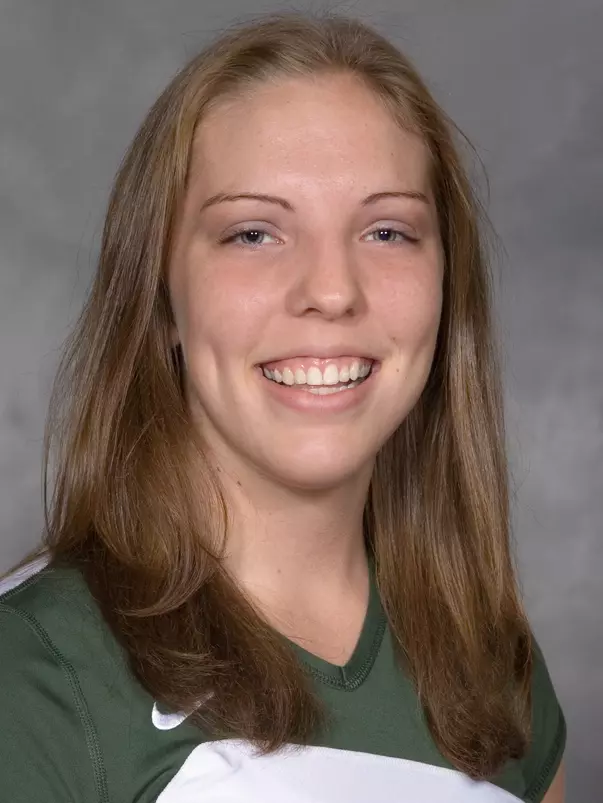 2006 Volleyball Headshot Heather McDaniel