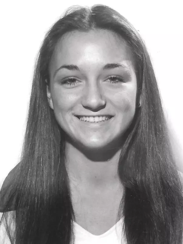 Volleyball Headshot Sheryl Knispel