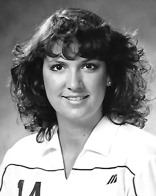 Volleyball Historic Headshot Maureen McLaughlin