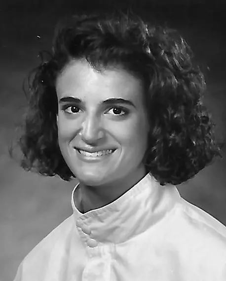 Volleyball Historic Headshot Susan Spaniolo