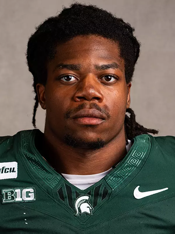 Aveon Grose headshot