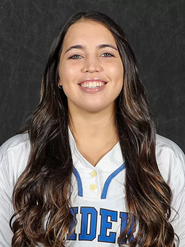 De La Cruz, Jocelynn