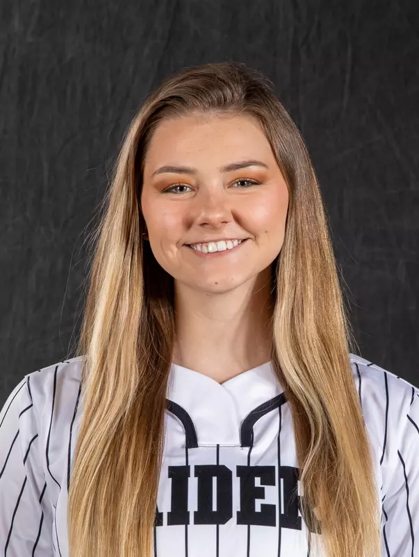 2022 Kailey Ahlstrom Headshot