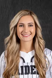 2022 Corrina Dodd Headshot