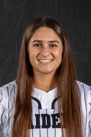 2022 Mia Marinakis Headshot